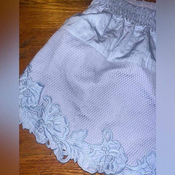 NWT Free People Movement Lace Bottom Mesh Shorts in Lavender Size Large $78 MSRP - Picture 3 of 5